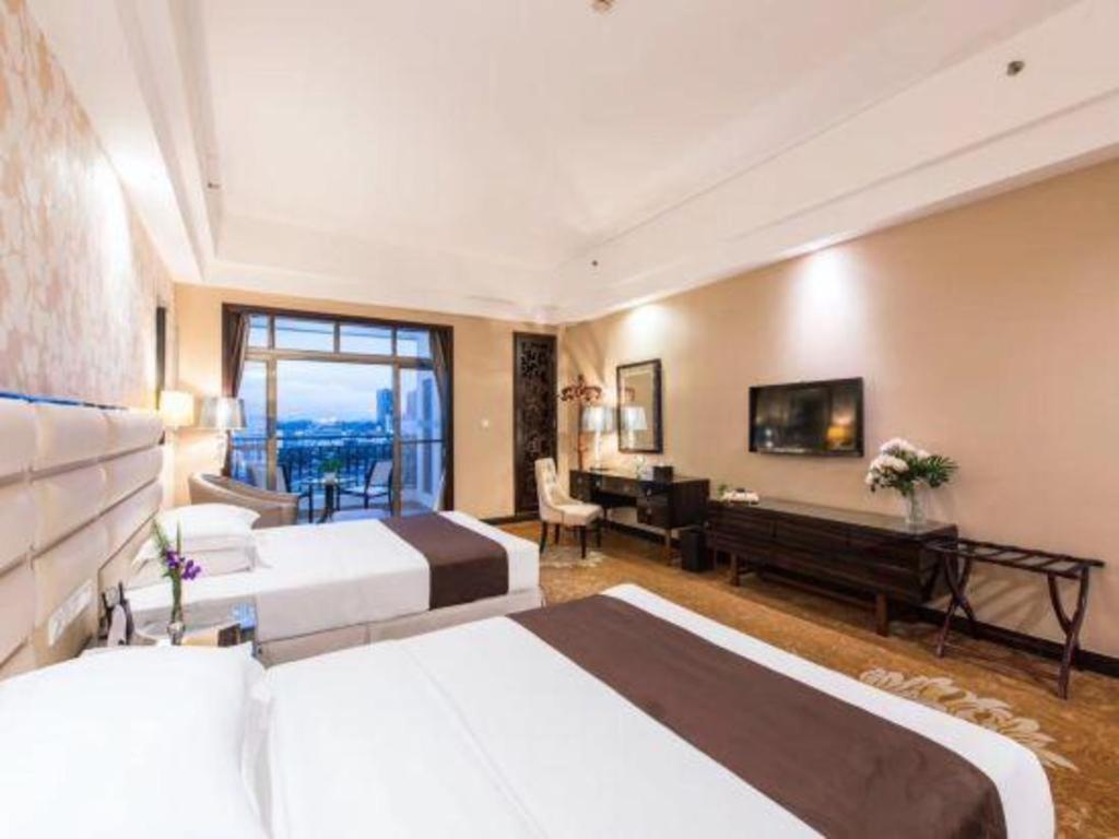 Country Garden Phoenix Hotel Maoming Exterior photo