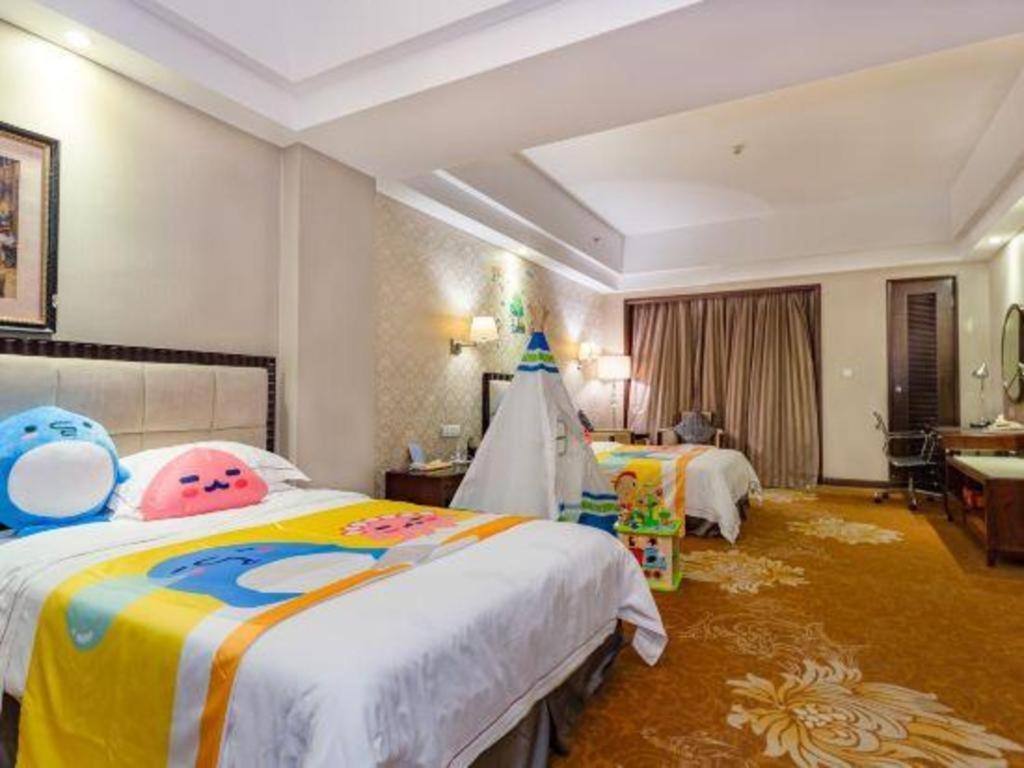 Country Garden Phoenix Hotel Maoming Exterior photo